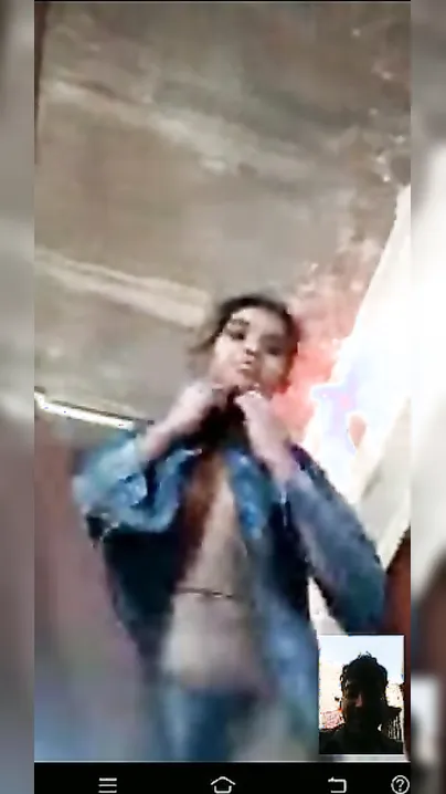 Dehati Desi XXX girl showing her bushy pussy on video call