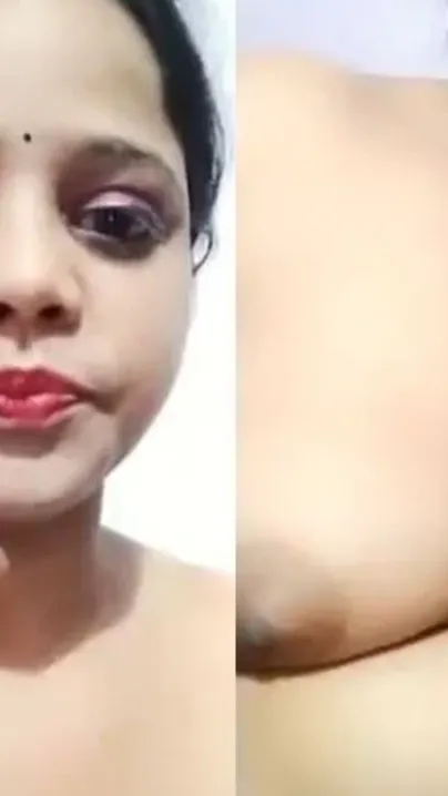 Sexy Desi XXX bitch plays with her unsatisfied body on live cam