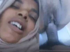 Hijabi Mallu Desi aunty gets fucked by XXX tourist agent MMS ...