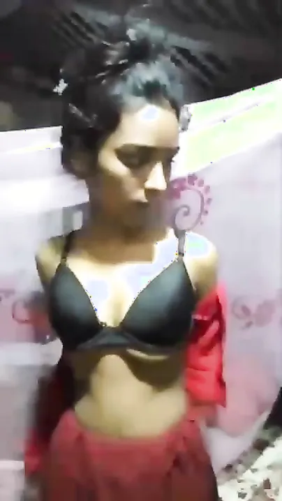 Bengali Desi village XXX girl takes sexy nude selfie video MMS