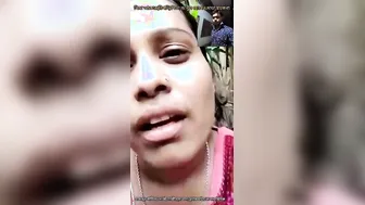 Married Desi XXX girl shows her boobs and pussy outdoors