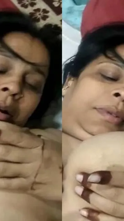 Unsatisfied Desi XXX bitch playing with her big boobs on cam