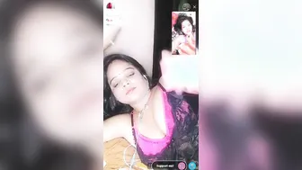 Sexy village Desi slut shows her amazing boobs on live XXX cam