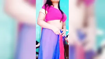 Sexy Desi XXX girl fingering her bald pussy on selfie cam