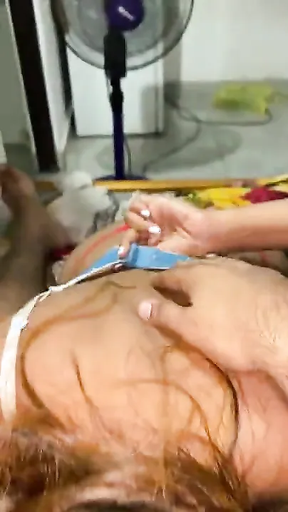 Hottest skinny Desi XXX slut sucks her hot neighbour’s cock MMS