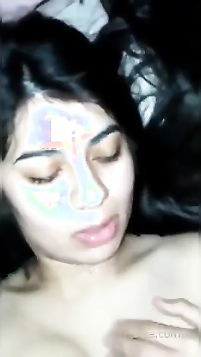 Young Desi XXX girl fingering her sweet teen pussy on camera
