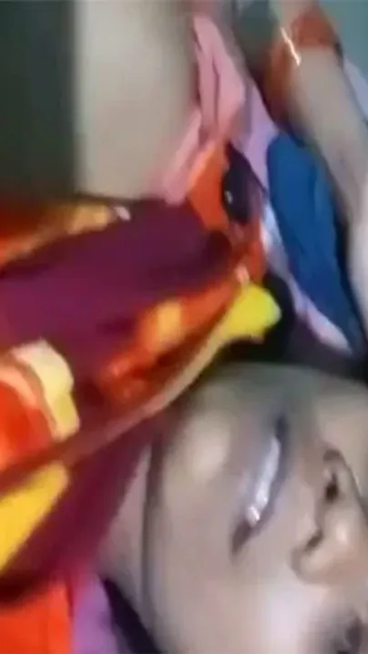 Indian cheating XXX wife gets her clean shaved pussy fucked MMS