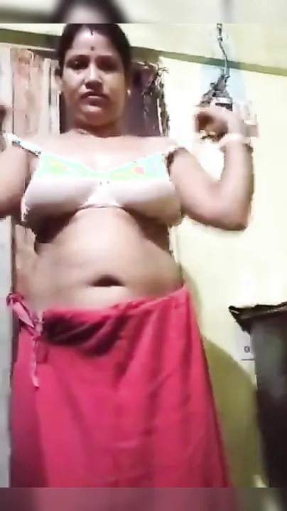 Indian XXX wife making sexy nude video for her husband