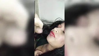 Gujju Desi MILF poses for XXX video when blowing lover's phallus