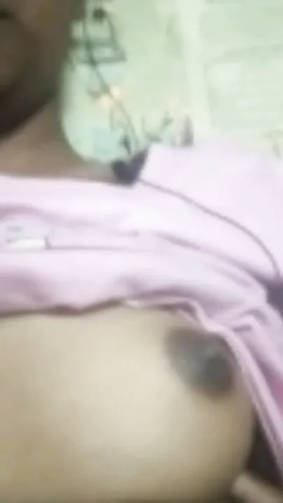 Lecherous Desi girl exposes her XXX tits and fingers moist pussy