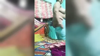 Nude selfie video of chubby Desi whore revealing her huge XXX curves