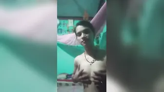 Slim village bhabhi makes nude XXX video for her horny Desi lover