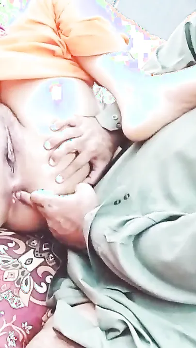 Curvy Pakistani slut pays monthly bills using her Desi XXX asshole
