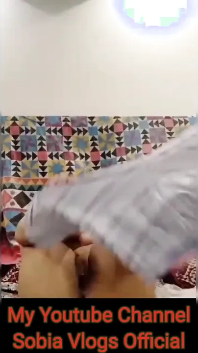 Dildo anal XXX fucking is what amateur Desi model is busy doing