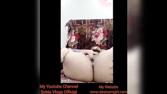 Anal XXX whore poses naked and talks dirty to her Desi webcam client