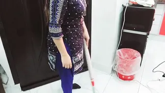 House-owner sticks XXX dick into hot Pakistani maid's Desi asshole