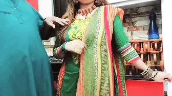 Frolic Desi wench has XXX coupling with her father's friend at home