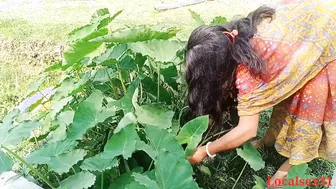 Bengali village whore pleases her Desi man with outdoor XXX fucking