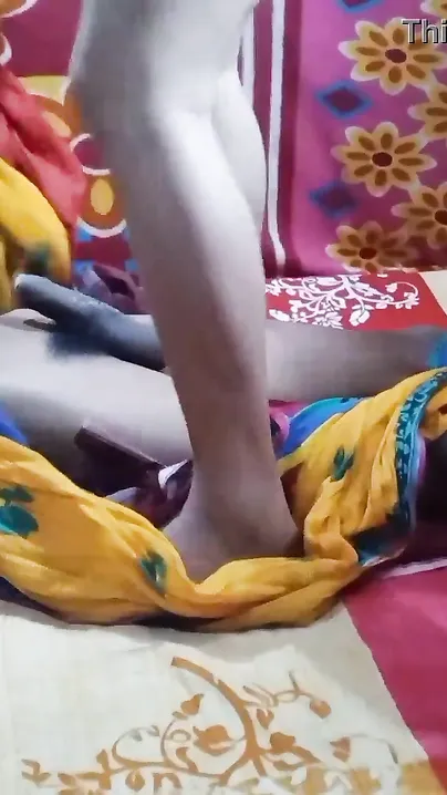 Desi wife hikes up her saree to take hubby's XXX dick in all styles