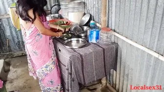 Mature Sonali whore willingly takes Desi XXX dick in the kitchen