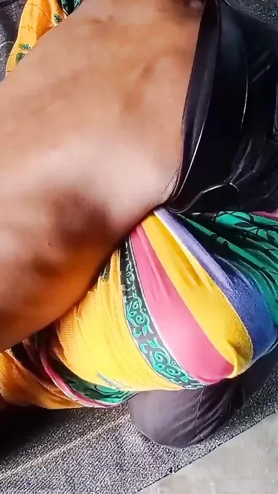 Curvy Bengali chick takes Desi dude's XXX cock deep into her pussy