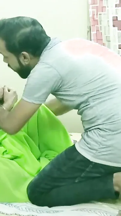 Lustful husband cheats with sexy Desi girl next door in XXX video