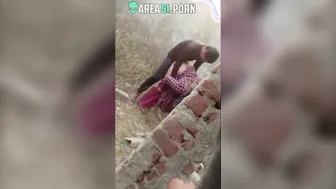 Desi aunty fucking in the outdoor - her got caught and made mms porn