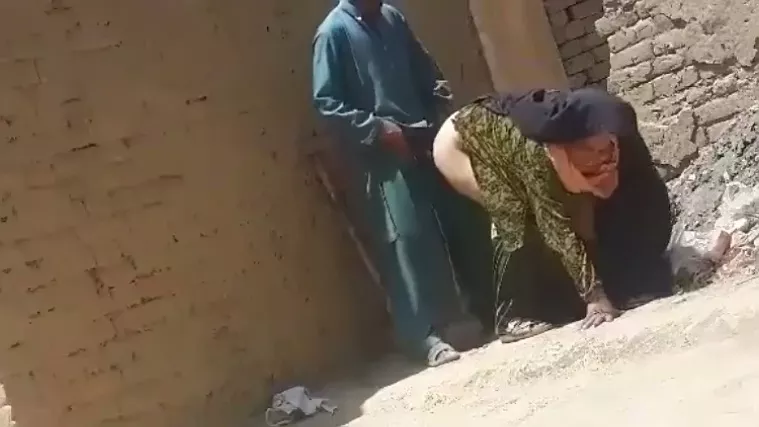 Hidden cam Pakistani dehati outdoor sex leaked online INDIAN SEX  