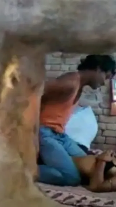 Spy young Tamil teen couple fuck in old barn. Caught Desi outdoor mms