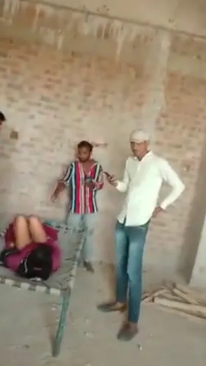 Devar Bhabhi caught village lovers while fucking in barn, scandal XXX mms