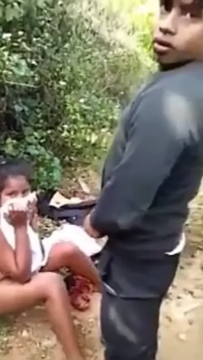 lovers caught outdor in park caught by teacher, leaked Desi mms online
