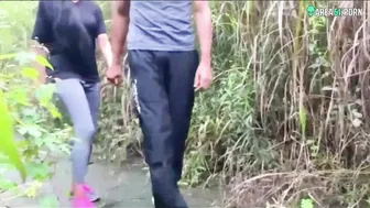 Very risky restore persuade fuck with a beautiful Desi girl at XXX video