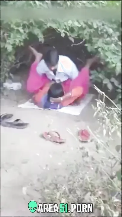 Tamil couple banging outdoor in a jungle gets caught on a hidden cam, desi sex mms