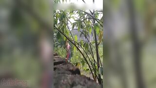 Woman is captured by Desi guy who makes a XXX video of pissing aunty