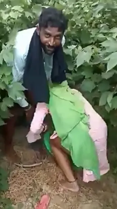 Village wife is caught fucking outdoor with lover, desi mms scandal sex