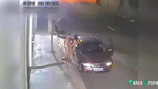 Risky and quick Indian sex on road in the center Mumbai, caught on ...