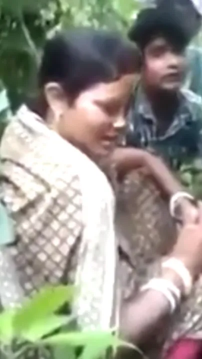 Desi mms sex videos, caught as devar fuck bhabhi outdoor In the jungle
