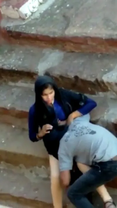 College teen couple caught having outdoor sex, Desi MMS leaked online