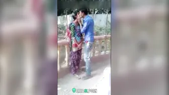 Indian cheating wife kissing stranger man on the street, mms sex video