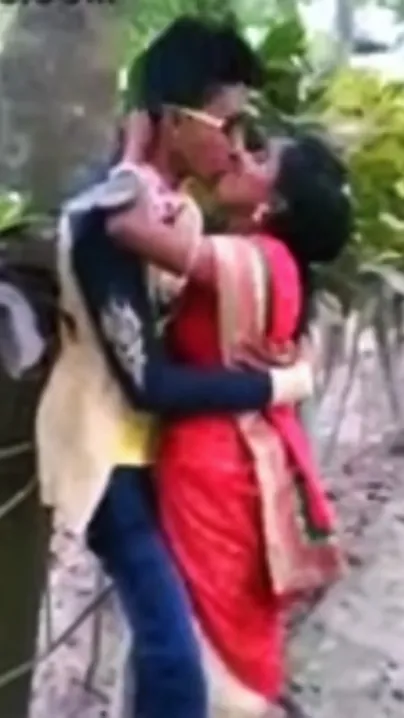 Old aunty kissing passionately with own nephew outdoor. Desi XXX mms sex