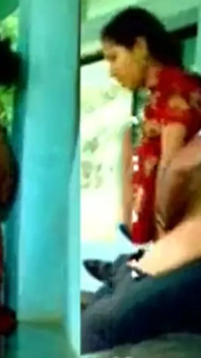 Tamil cheat wife illicit sex with friend of hubby outdoor caught on mms cam