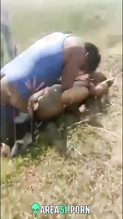 Leaked Desi XXX mms, nasty Mallu couple was caught fuck outdoor in bushes