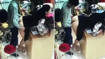 Spy cam caught lewd Desi boss fuck saleswoman in exchange for clothes
