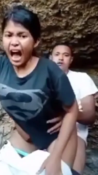 Horny Indian lovers caught fucking outdoors in amazing Desi mms video