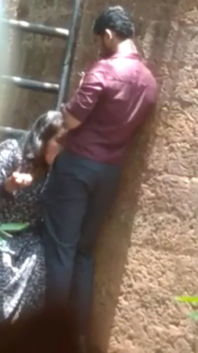 Outdoor Desi mms clip of Indian belle caught sucking lover's dick