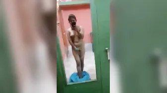 Sexy village Tamil girl saree striptease show. MMs Desi porn