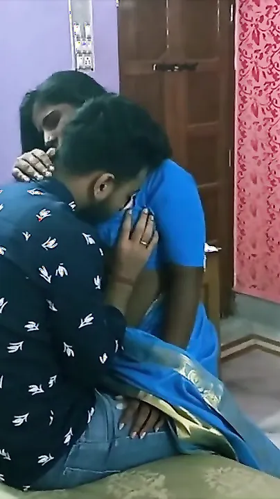 Kinky hot sex with Tamil girl bhabhi while her husband is outside, Desi XXX