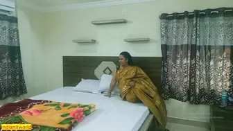Desi Bhabhi Cheating With Bangla Audio Getting Exposed