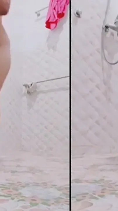 Cute aunty bathing full nude in bathroom has got her showcasing nudity well