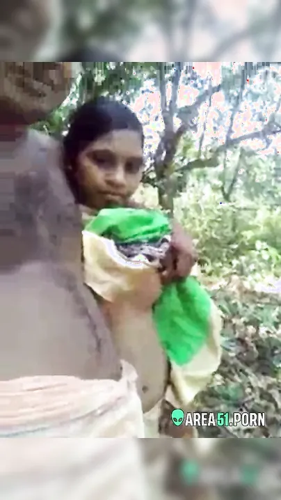 Married Woman Taking Dick Outside From Her Secret Lover Caught